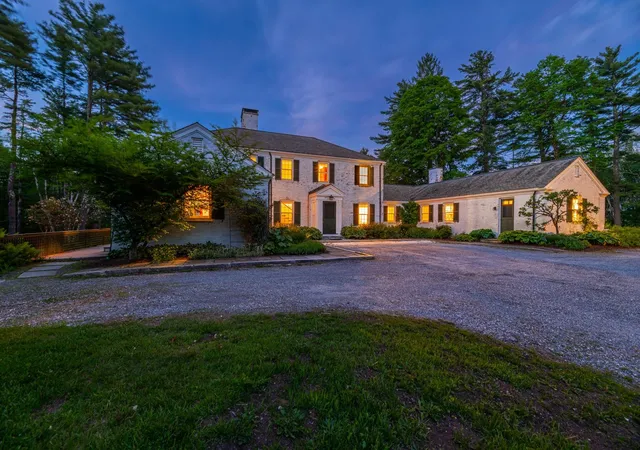 Homes for sale in Manchester, VT | 1613 West Rd, Manchester, VT 05255 | MLS# 5098207