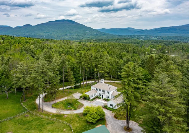 Homes for sale in Manchester, VT | 1613 West Rd, Manchester, VT 05255 | MLS# 5098207