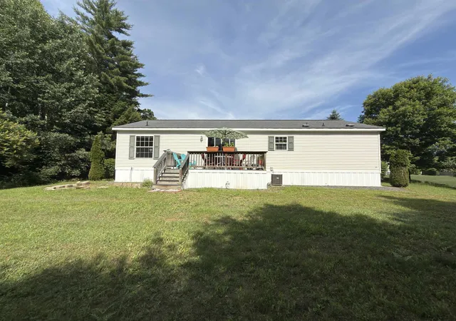 Homes for sale in Tilton, NH | 17 Northbrook Rd, Tilton, NH 03276 | MLS# 5098212