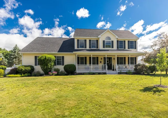 Homes for sale in Rochester, NH | 7 Lisa Ln, Rochester, NH 03868 | MLS# 5098217