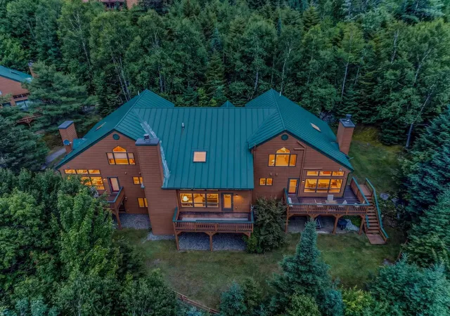 4th image of 72 Appleby Close #42, Carroll, NH 03575 | MLS# 5098225
