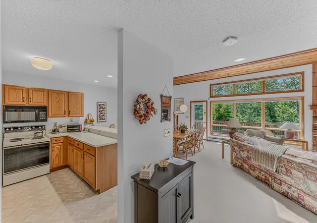5th image of 72 Appleby Close #42, Carroll, NH 03575 | MLS# 5098225
