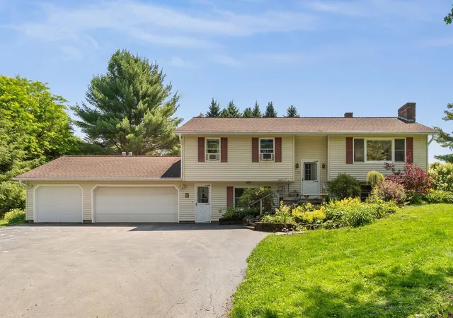 Homes for sale in Barre, VT | 11 Birchwood Park Dr, Barre, VT 05641 | MLS# 5098229