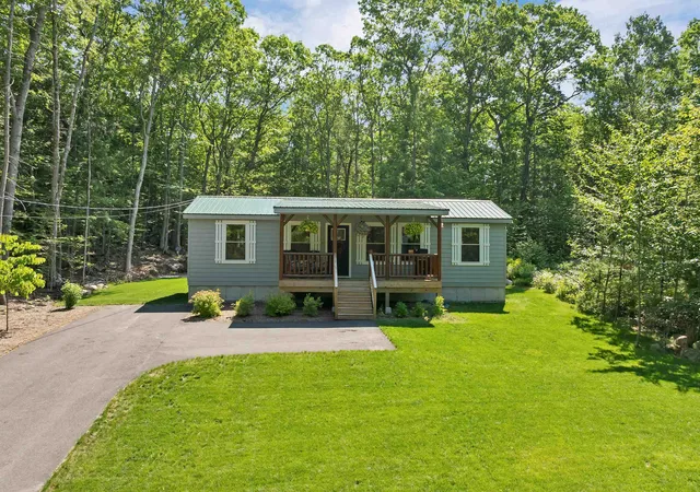 2nd image of 616 Deer Meadow Rd, Webster, NH 03303 | MLS# 5098230