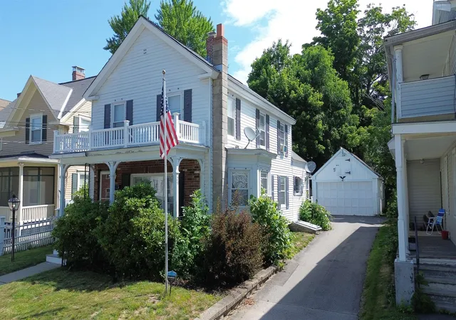 Homes for sale in Nashua, NH | 29 Manchester St, Nashua, NH 03064 | MLS# 5098248