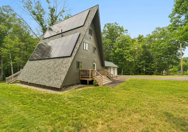 Photo 19 of Sale Pending at 105 East Mountain Rd, Newport, NH 03773 | MLS# 5098257 | Listing updated on 2026-09-01