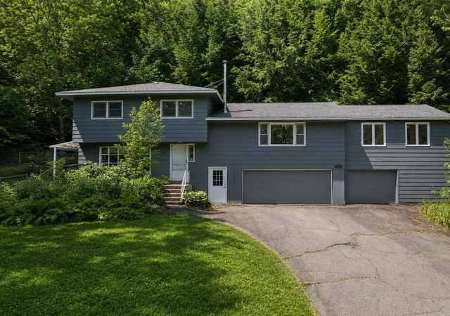 Photo 2 of Single family home for sale at 12 Ivy Ln, Plymouth, NH 03264 | MLS# 5098261 | Listing updated on 2026-08-30