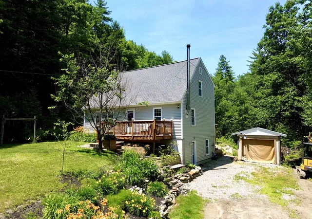 Photo 1 of Single family home for sale at 279 Weare Rd, New Boston, NH 03070 | MLS# 5098269 | Listing updated on 2026-07-13