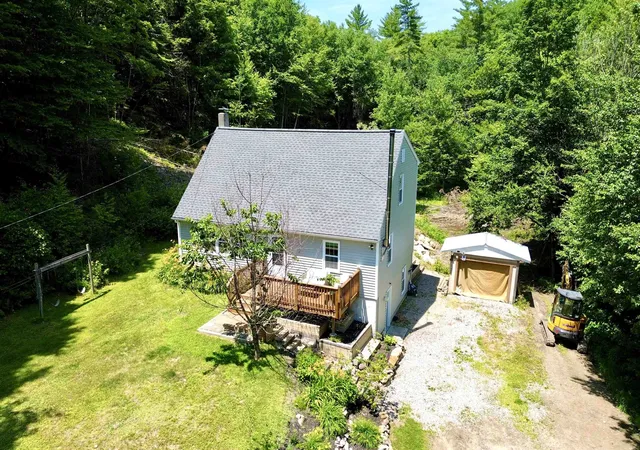 Photo 2 of Single family home for sale at 279 Weare Rd, New Boston, NH 03070 | MLS# 5098269 | Listing updated on 2026-07-13