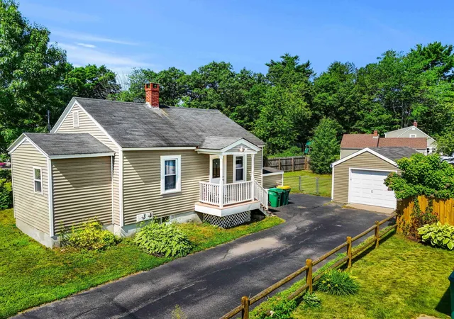 Homes for sale in Rochester, NH | 28 Mcduffee St, Rochester, NH 03867 | MLS# 5098278