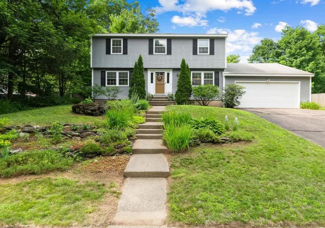 Homes for sale in South Burlington, VT | 20 Sandalwood Rd, South Burlington, VT 05403 | MLS# 5098313