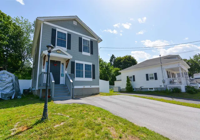 Homes for sale in Allenstown, NH | 35 Cross St, Allenstown, NH 03275 | MLS# 5098317
