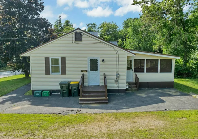 Homes for sale in Laconia, NH | 23 Merrimac St, Laconia, NH 03246 | MLS# 5098327