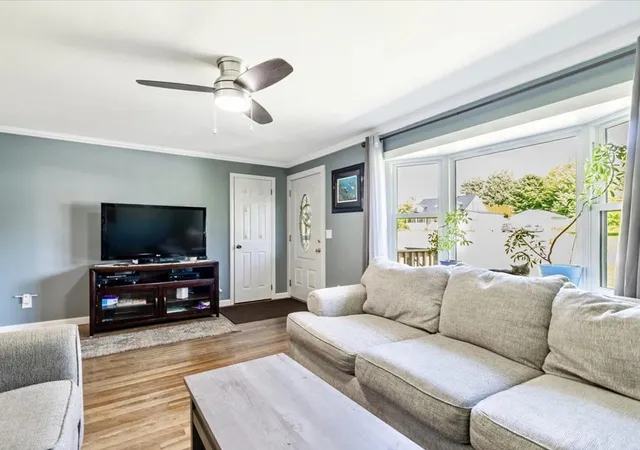 Photo 4 of Single family home for sale at 8 Thorpe Avenue Ext, Saint Albans, VT 05478 | MLS# 5098334 | Listing updated on 2026-08-31