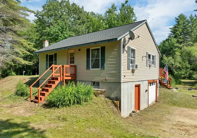 Homes for sale in Belmont, NH | 229 Union Rd, Belmont, NH 03220 | MLS# 5098343