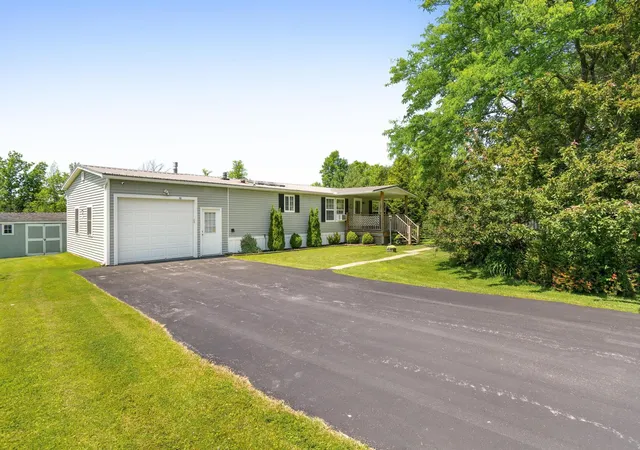 2nd image of 13 Michelle Dr, St. Albans Town, VT 05478 | MLS# 5098348