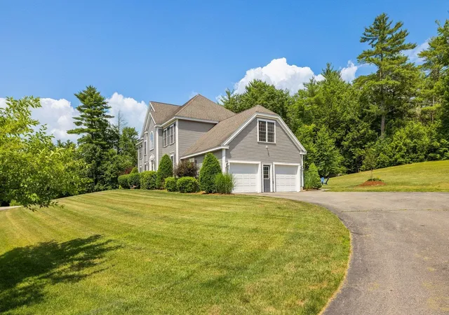Homes for sale in Lee, NH | 17 Thurston Dr, Lee, NH 03861 | MLS# 5098371