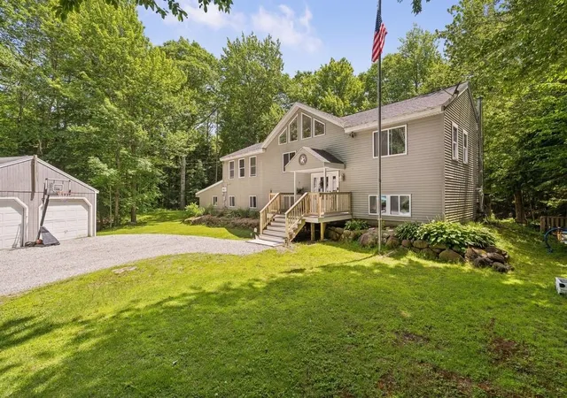 Homes for sale in Washington, NH | 1238 Valley Rd, Washington, NH 03280 | MLS# 5098379