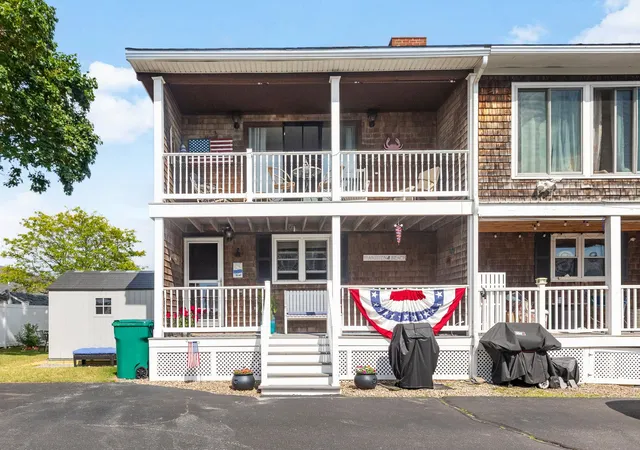 Homes for sale in Hampton, NH | 14 Fellows Ave #2, Hampton, NH 03842 | MLS# 5098380
