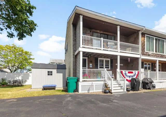 Homes for sale in Hampton, NH | 14 Fellows Ave #2, Hampton, NH 03842 | MLS# 5098380