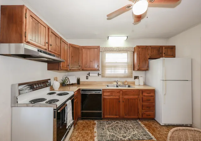 5th image of 26 Rundlett St, Concord, NH 03301 | MLS# 5098384