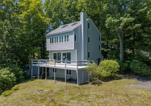 Homes for sale in Gilford, NH | 176 Sagamore Rd, Gilford, NH 03249 | MLS# 5098388