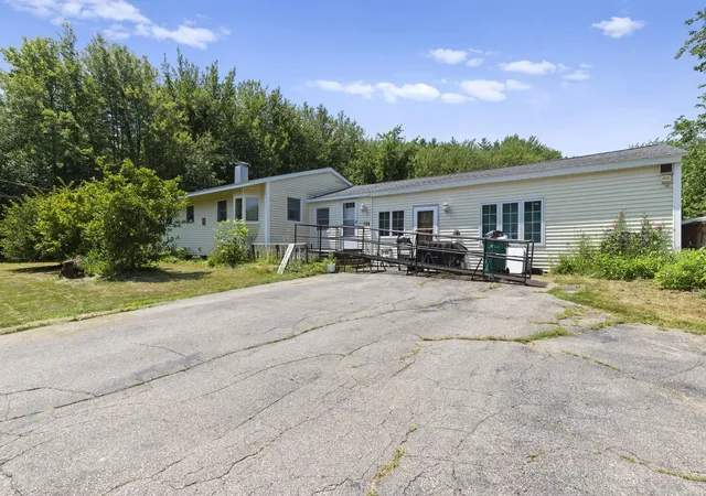 Homes for sale in Rochester, NH | 784 Portland St, Rochester, NH 03868 | MLS# 5098398