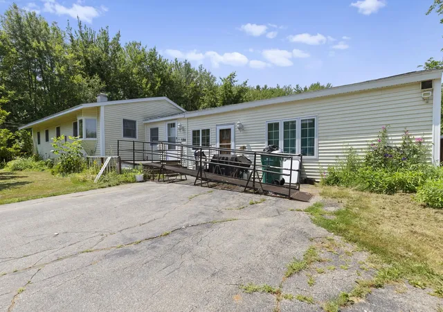 Homes for sale in Rochester, NH | 784 Portland St, Rochester, NH 03868 | MLS# 5098398