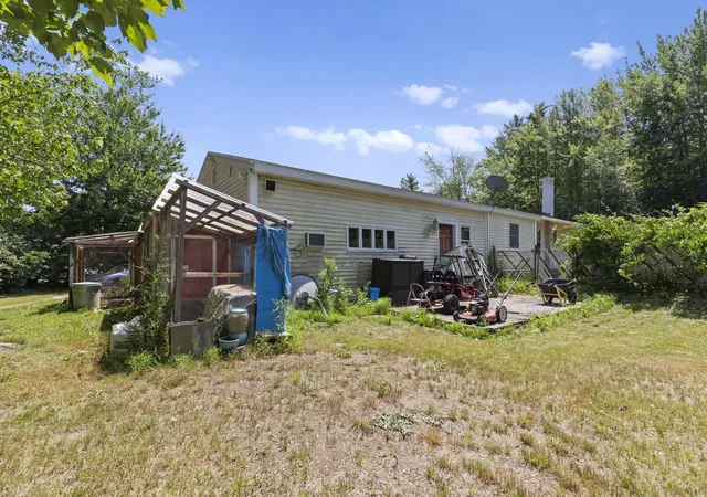 Photo 3 of Single family home for sale at 784 Portland St, Rochester, NH 03868 | MLS# 5098398 | Listing updated on 2026-08-22