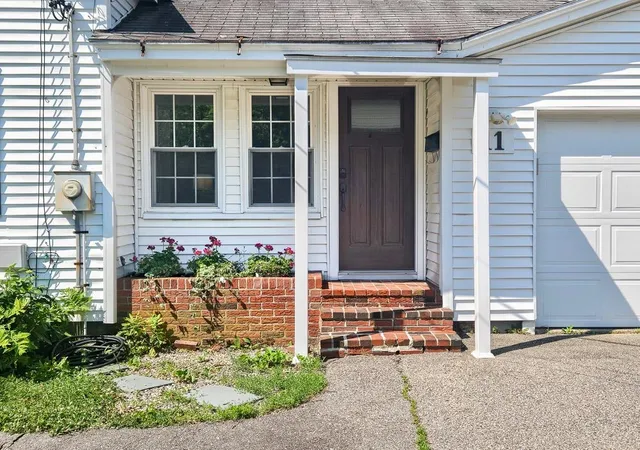 Photo 3 of Single family home for sale at 11 Nash Pkwy, Somersworth, NH 03878 | MLS# 5098410 | Listing updated on 2026-09-30