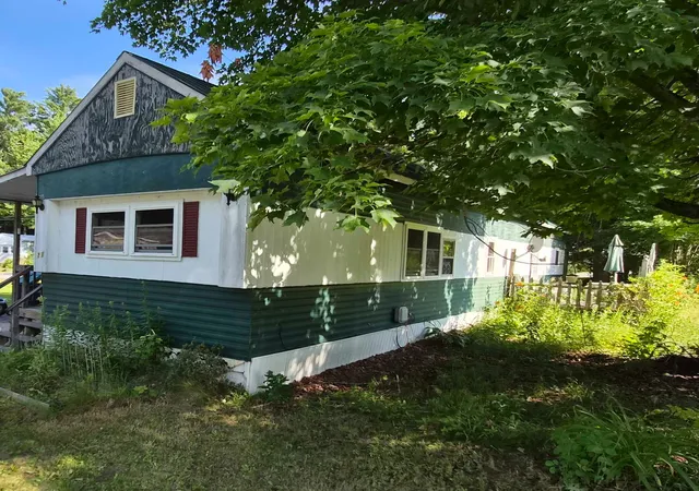 Homes for sale in Tilton, NH | 21 Quinn St, Tilton, NH 03276 | MLS# 5098418