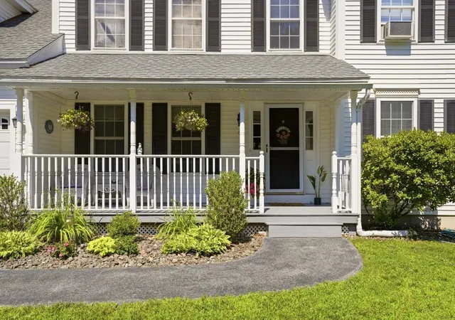 3rd image of 6 Hickory Hill Rd, Pelham, NH 03076 | MLS# 5098421