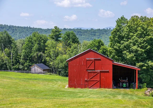 3rd image of 915 Peterkin Hill Rd, South Woodstock, VT 05071 | MLS# 5098424