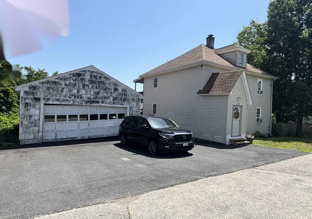 Homes for sale in Manchester, NH | 123 Watts St, Manchester, NH 03104 | MLS# 5098426