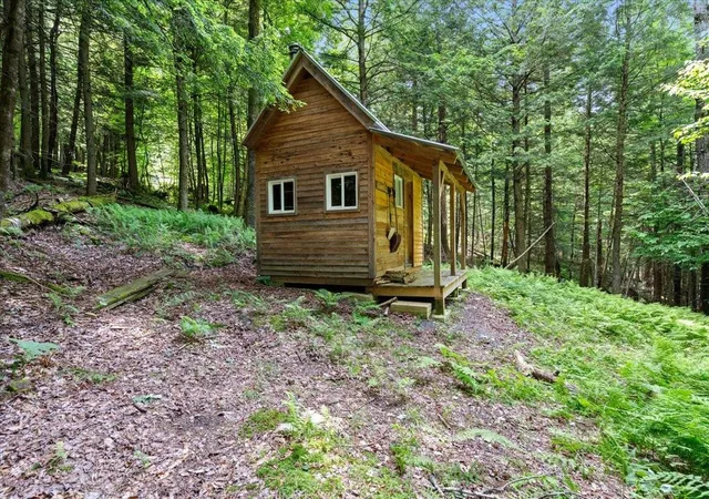 5th image of 3992 Main Rd, Huntington, VT 05462 | MLS# 5098427