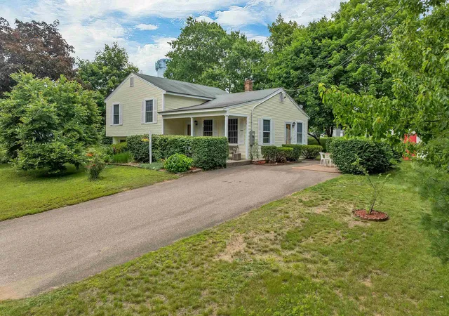 Homes for sale in Franklin, NH | 29 Hunt Ave, Franklin, NH 03235 | MLS# 5098434