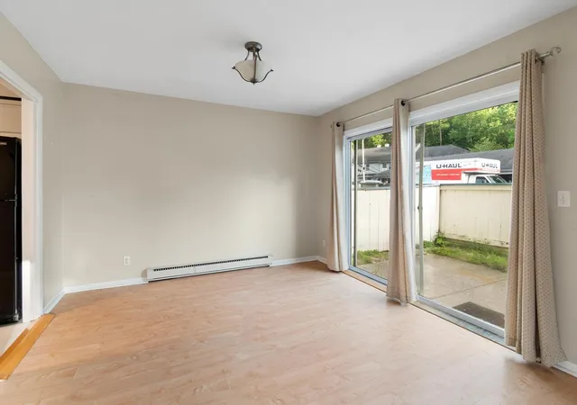 3rd image of 180 Ledgewood Cir #103, Burlington, VT 05401 | MLS# 5098436