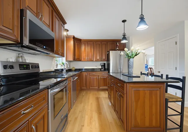 5th image of 4 Hampshire Hills Dr, Bow, NH 03304 | MLS# 5098442