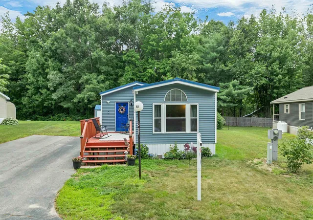 3rd image of 82 Gooseberry Cir, Rochester, NH 03867 | MLS# 5098463