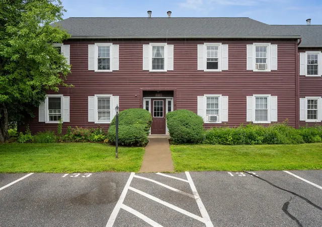 Homes for sale in South Burlington, VT | 140 North Twin Oaks Ter, South Burlington, VT 05403 | MLS# 5098465