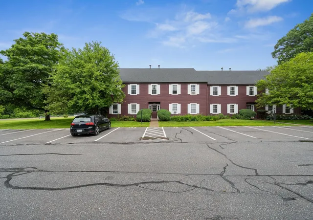 Homes for sale in South Burlington, VT | 140 North Twin Oaks Ter, South Burlington, VT 05403 | MLS# 5098465