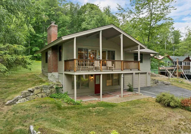 Photo 2 of Single family home for sale at 42 Leeward Shores Rd, Moultonborough, NH 03254 | MLS# 5098466 | Listing updated on 2026-09-17