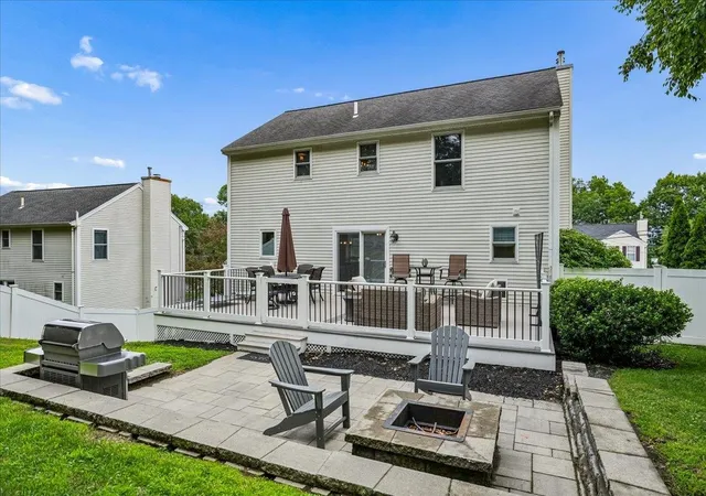 Homes for sale in Manchester, NH | 325 Wellington Hill Rd, Manchester, NH 03104 | MLS# 5098470