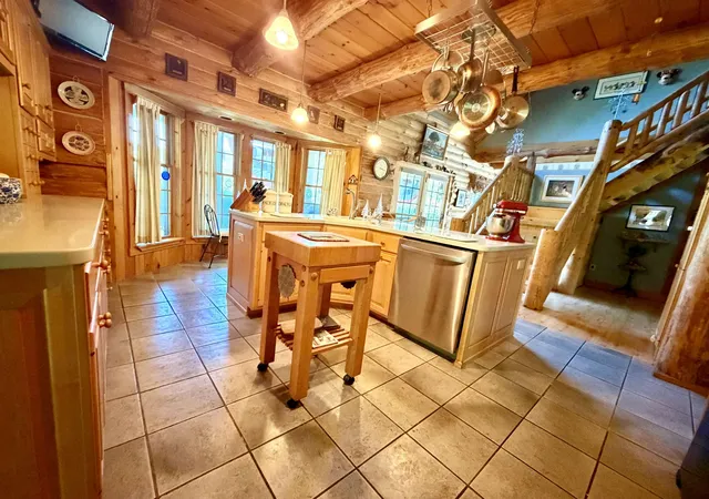 Homes for sale in Woodstock, VT | 3036 West Woodstock Rd, Woodstock, VT 05091 | MLS# 5098474
