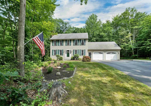 Homes for sale in Bow, NH | 2 Hampshire Hills Dr, Bow, NH 03304 | MLS# 5098475