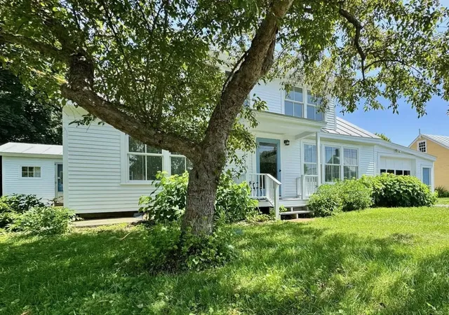 1st image of 39 Bridge Rd, Thetford, VT 05075 | MLS# 5098478