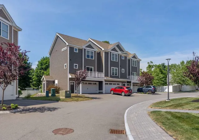 Homes for sale in Portsmouth, NH | 55 Ocean Rd #3, Portsmouth, NH 03801 | MLS# 5098483