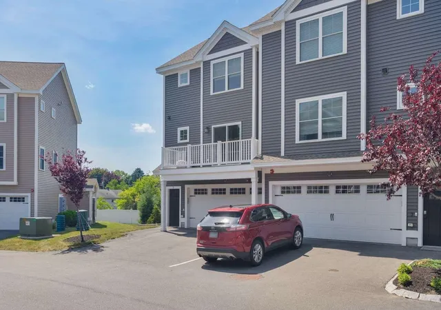 Homes for sale in Portsmouth, NH | 55 Ocean Rd #3, Portsmouth, NH 03801 | MLS# 5098483