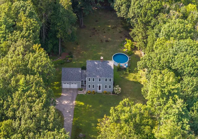 Single family home for sale at 90 Deer Run Rd, Henniker, NH 03242 | MLS# 5098489