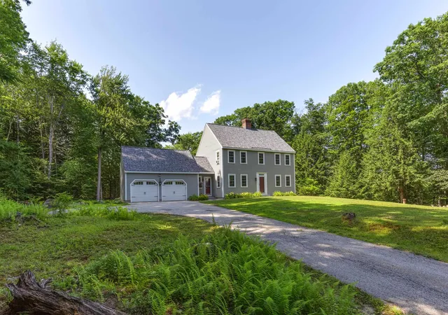 Homes for sale in Henniker, NH | 90 Deer Run Rd, Henniker, NH 03242 | MLS# 5098489